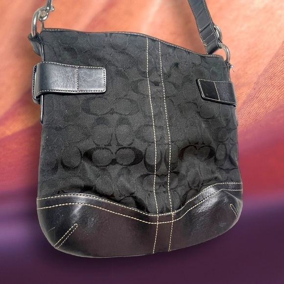 Authentic Coach Signature Black Jacquard Duffle Shoulder Bag - Picture 3 of 16